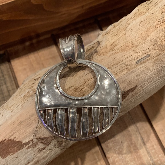 Retired Silpada Designs SS Pendant - Picture 2 of 4